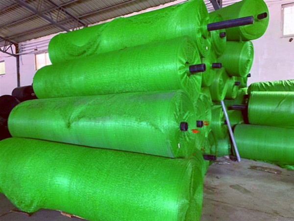 6针绿色防尘网的材质-宏力遮阳网厂家